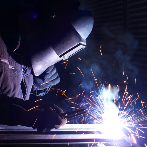 Specialised alloys for homogeneous and resistant aluminium welding.